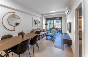 Holysuite Moshe Hess